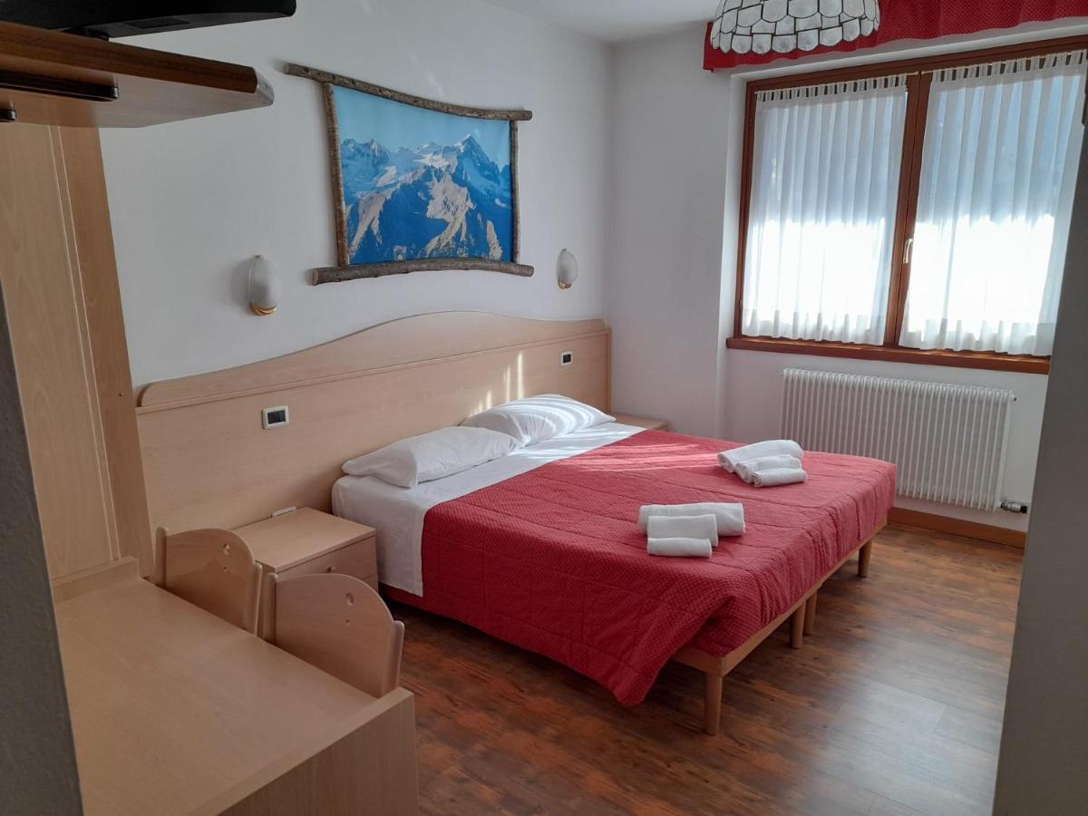 Hotel Garni B&B Maffei Pinzolo Exterior foto